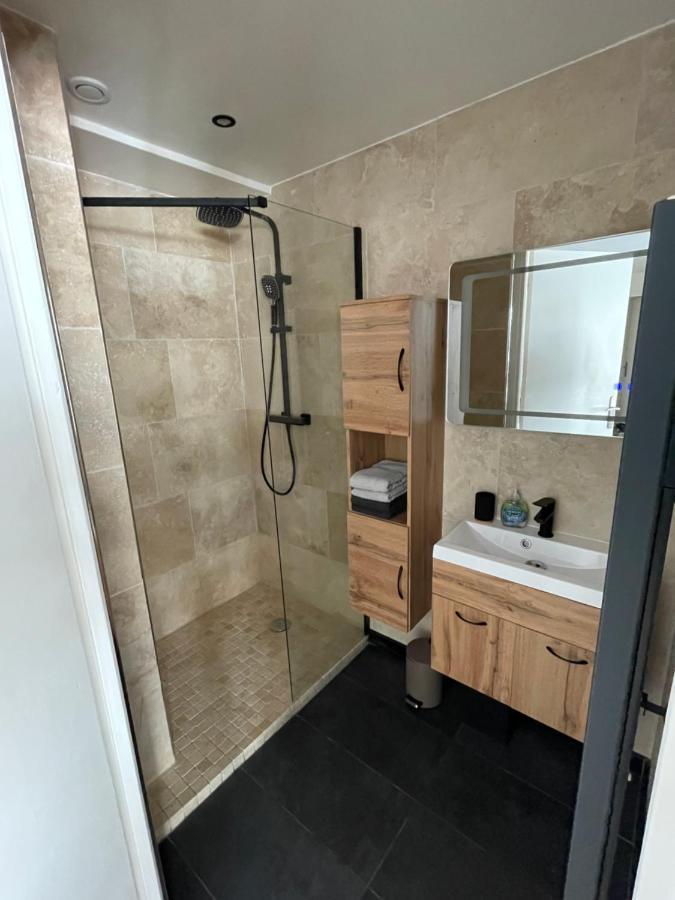 Charmant 2 Pieces Au Coeur Du Port Lympia Ницца Экстерьер фото